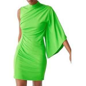 Elegant Green One-Shoulder Dress